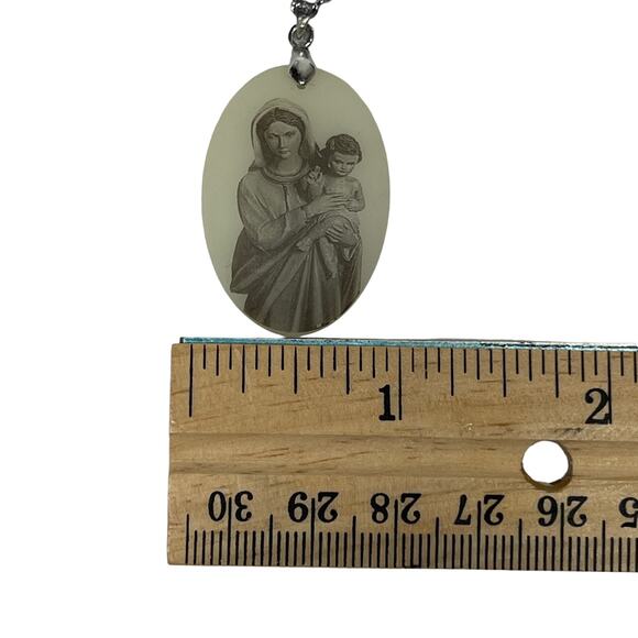 MOTHER MARY Oval Pendant Necklace Silver Tone Religious Faith Medal Gift Boxed - Picture 11 of 11